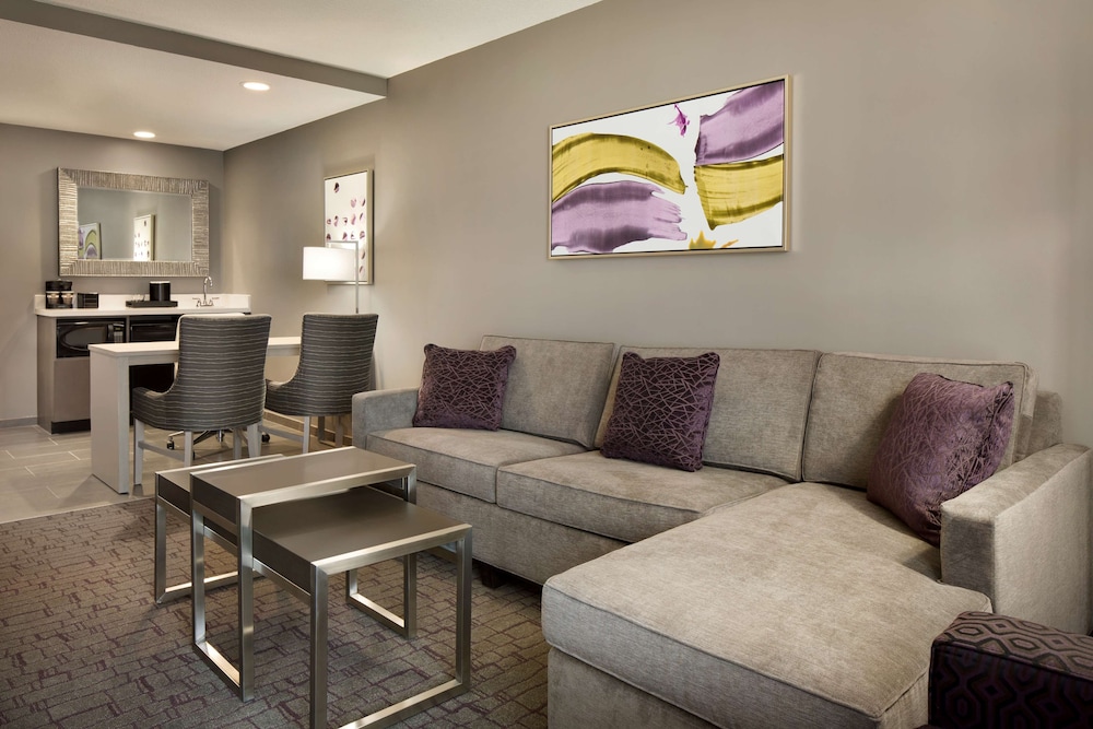 Embassy Suites By Hilton Charlotte Uptown 30/67
