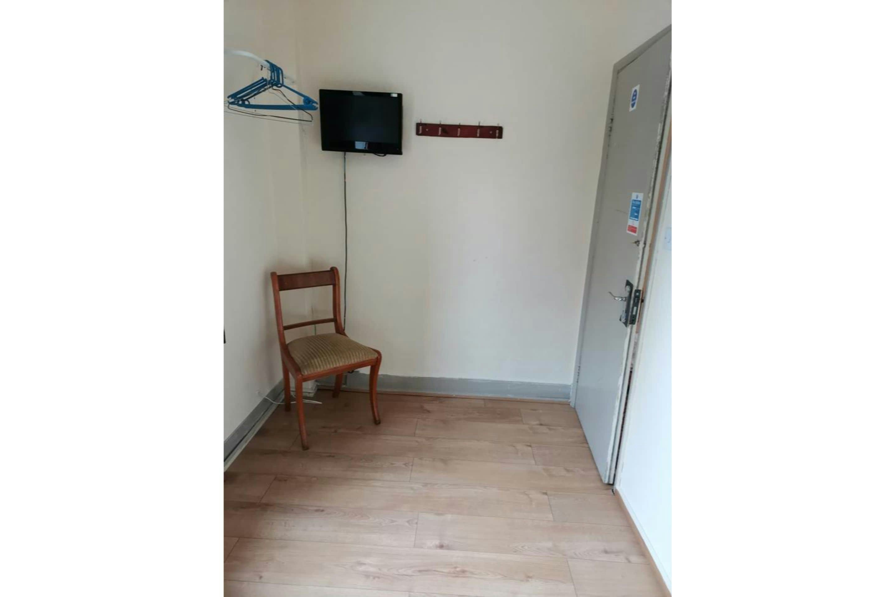 OYO Swan Inn, Heathrow Airport 23/31