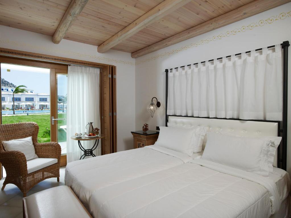 Bungalow, Land View
