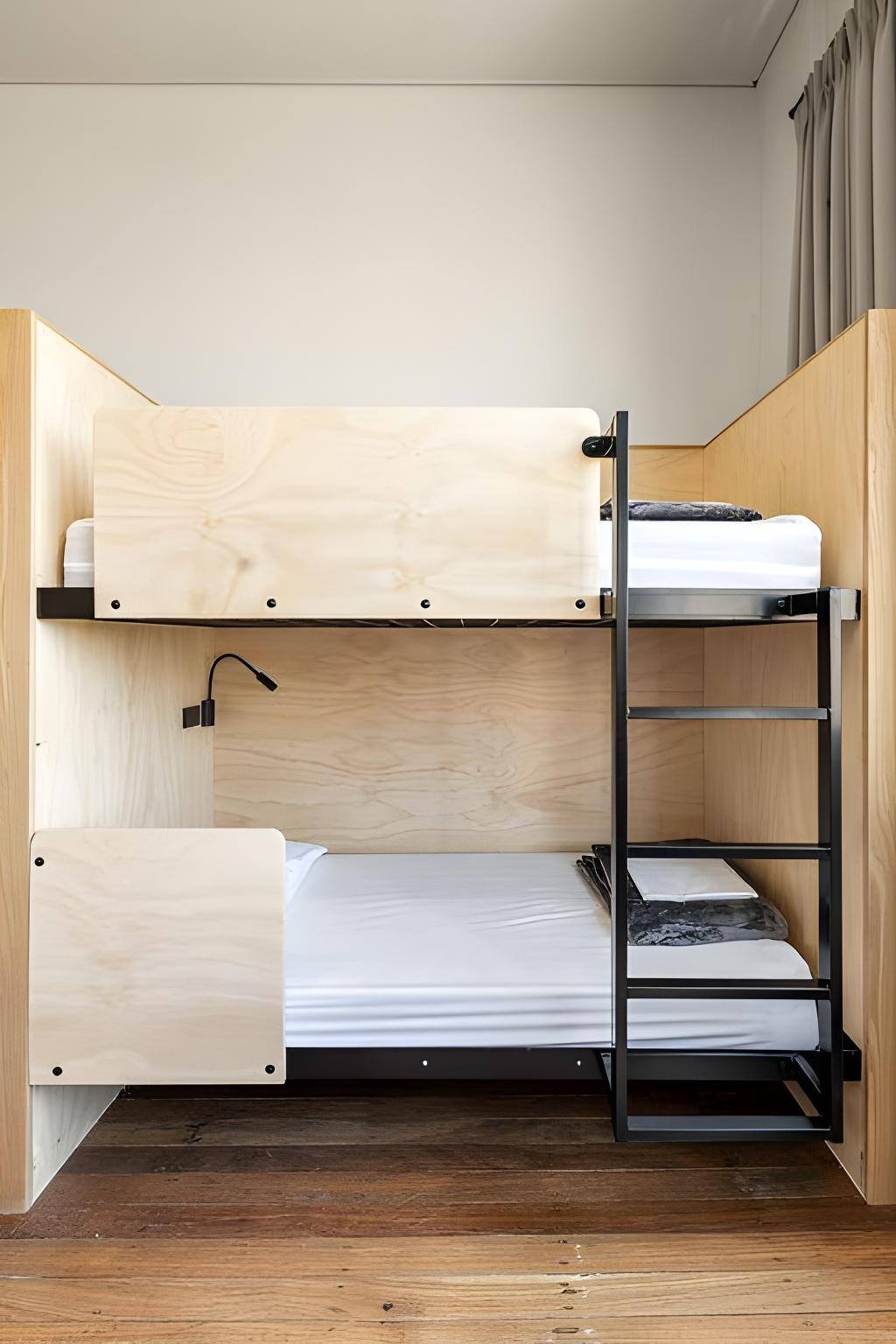 Female Dorm, Female Only