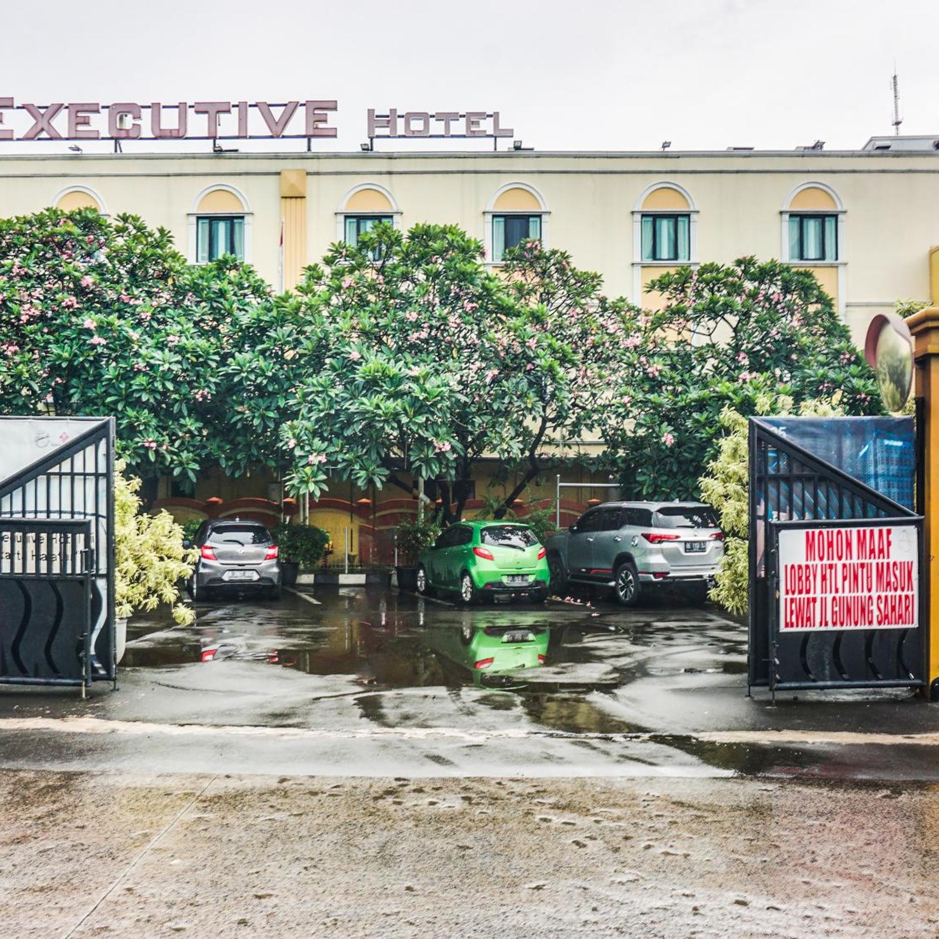 BI Executive Hotel 44/51