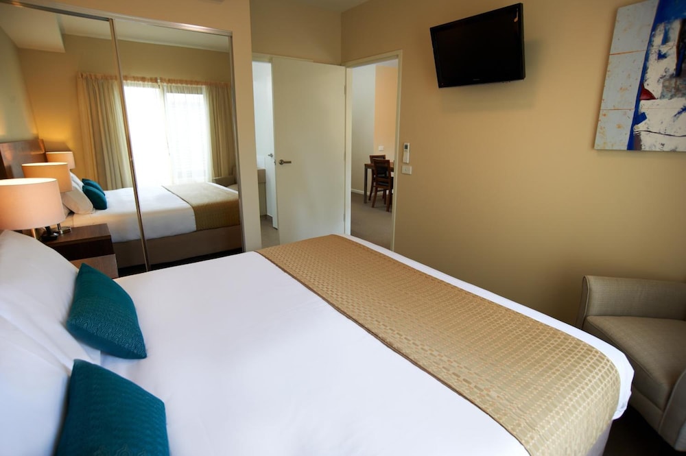 QUEST BENDIGO CENTRAL 12/28