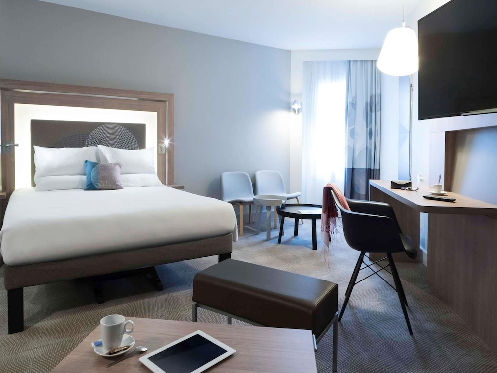 غرفة تنفيذية بسرير كوين مع أريكة، NOVOTEL CHATEAU DE VERSAILLES 4/6