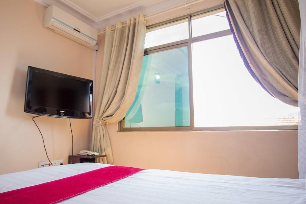 Eight Winx Hotel 28/49