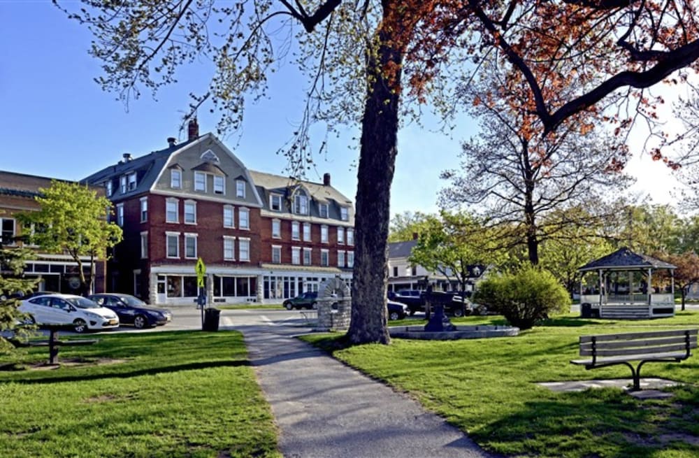 Brandon Inn 5/77