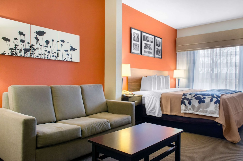 Spark by Hilton Montgomery 25/36