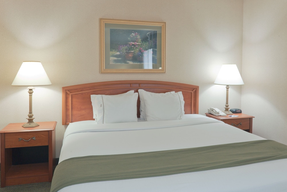 Holiday Inn Express Greensburg 19/50