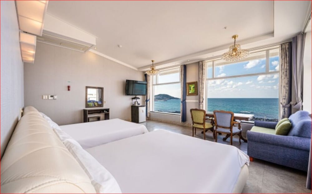 Ocean, Suite, 2 Double Beds