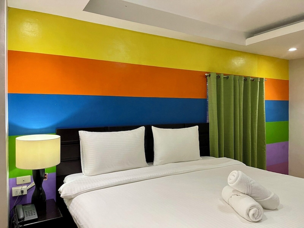 Fave Hotel Angeles City 27/37