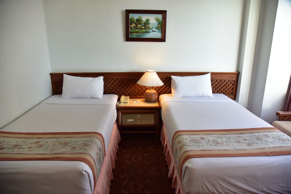 The Regency Hotel Hatyai 15/50