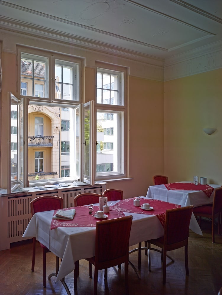 Kurfürst am Kurfürstendamm 17/23