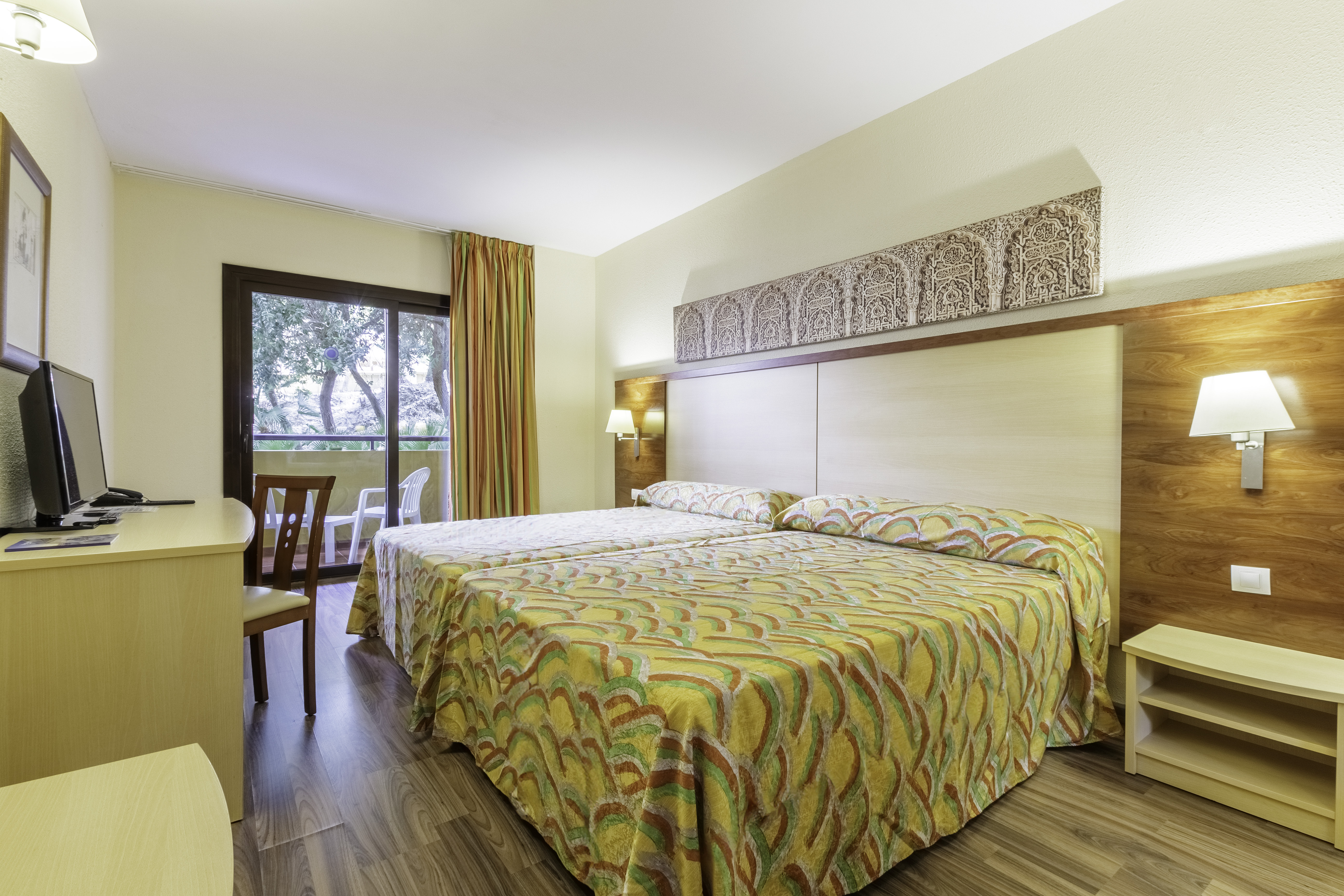 غرفة مفردة، Best Alcazar 2/4
