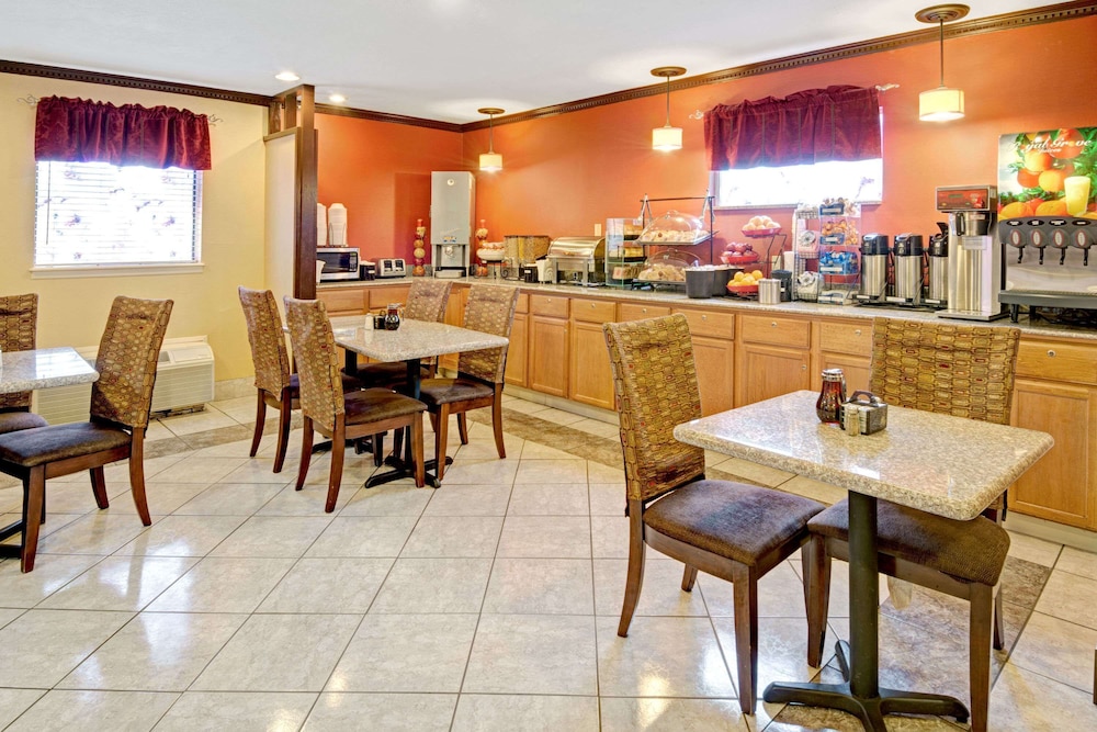 Ramada By Wyndham El Paso 31/38