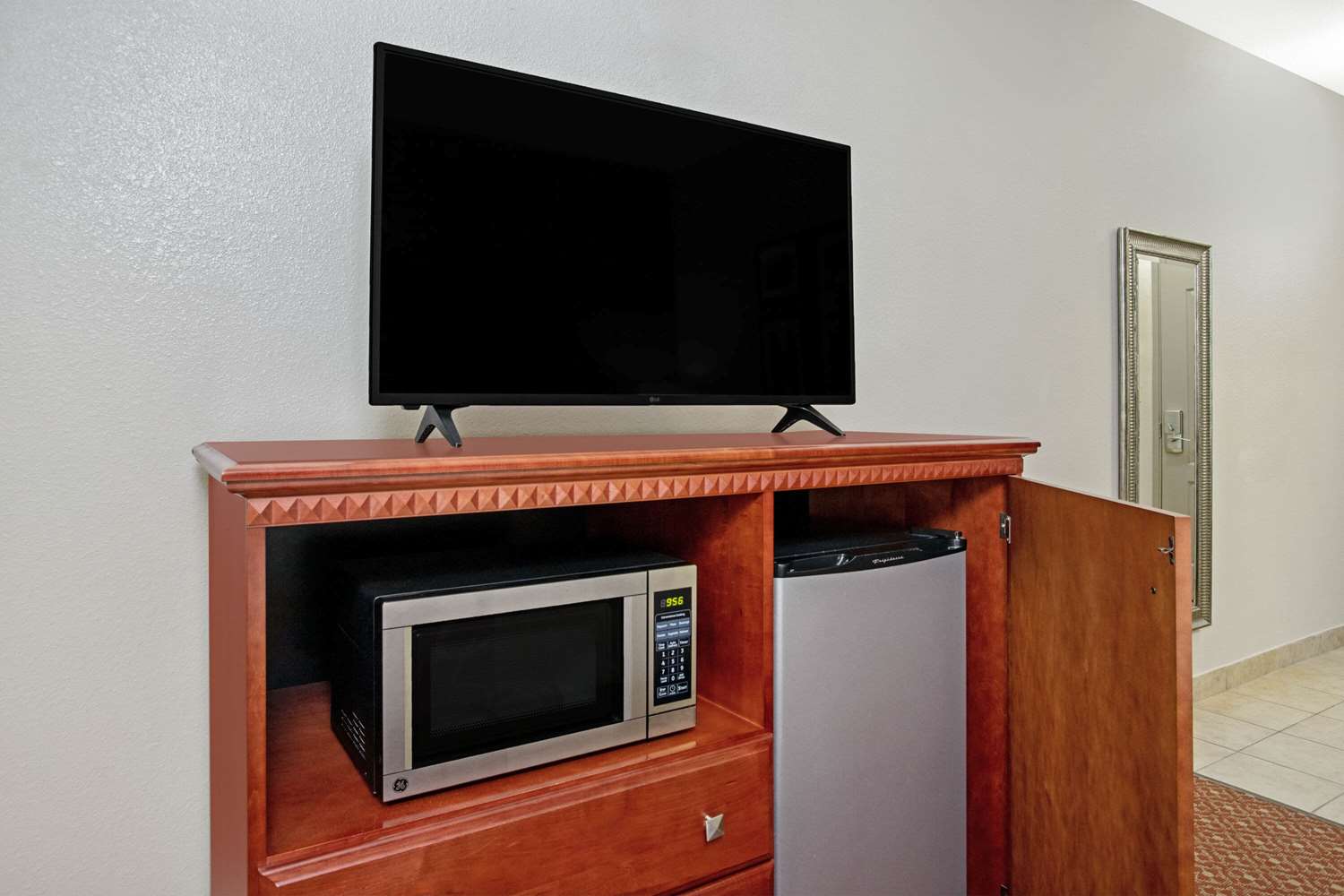 La Quinta Inn & Suites by Wyndham Fairfield TX 47/58