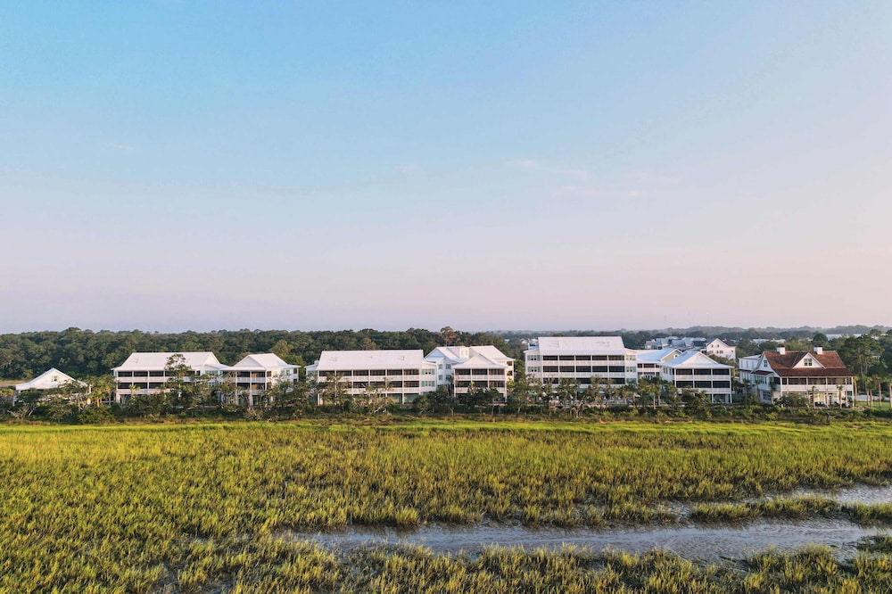 The Dunlin, Auberge Collection 47/50