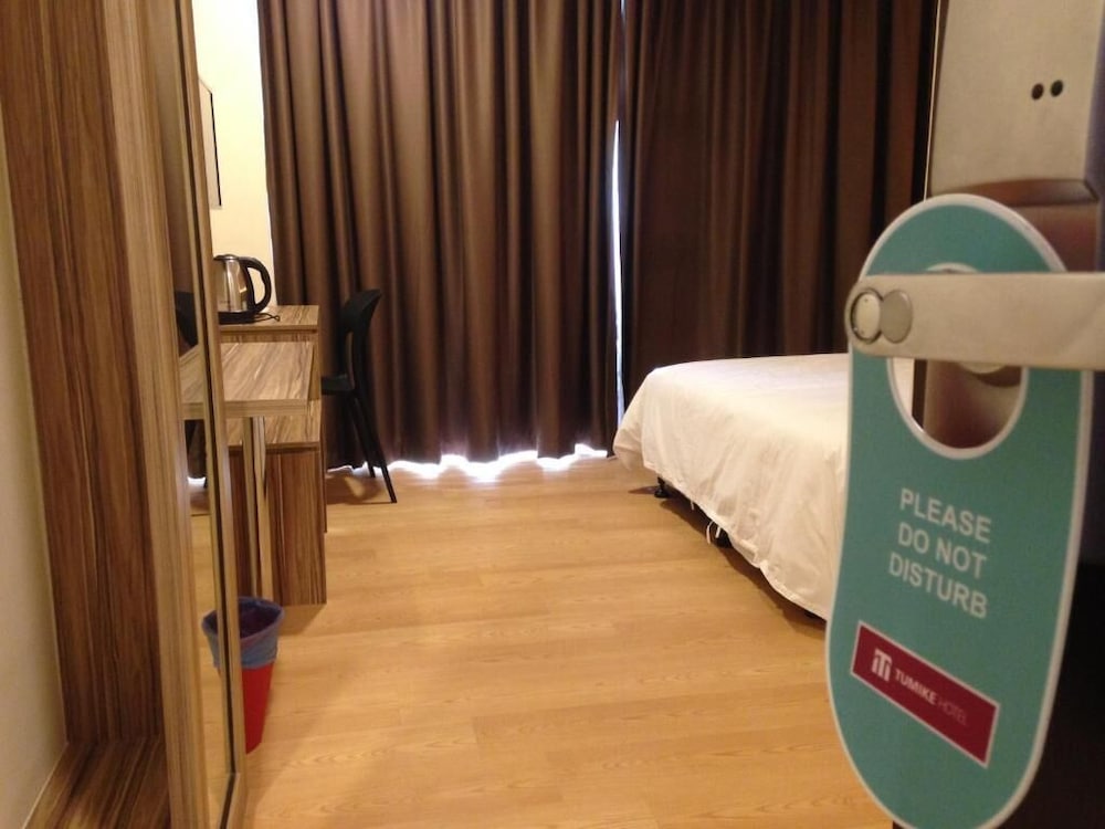 Tumike Hotel 43/58