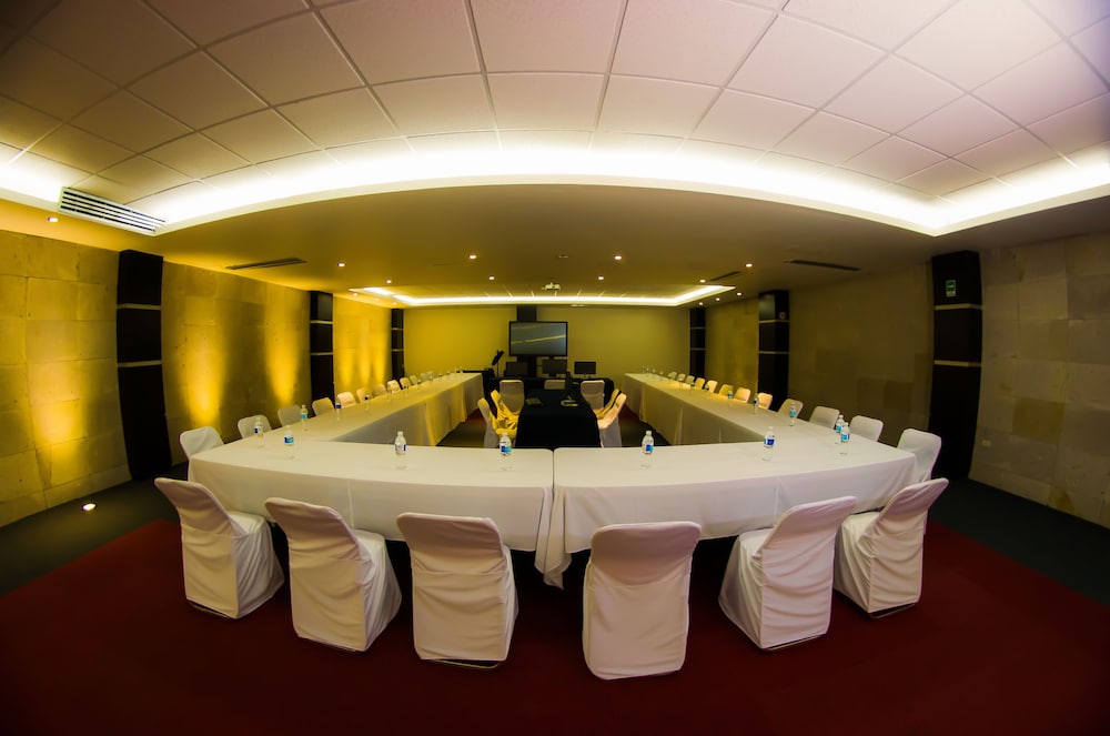 Wyndham Garden Aguascalientes Hotel and Casino 19/50