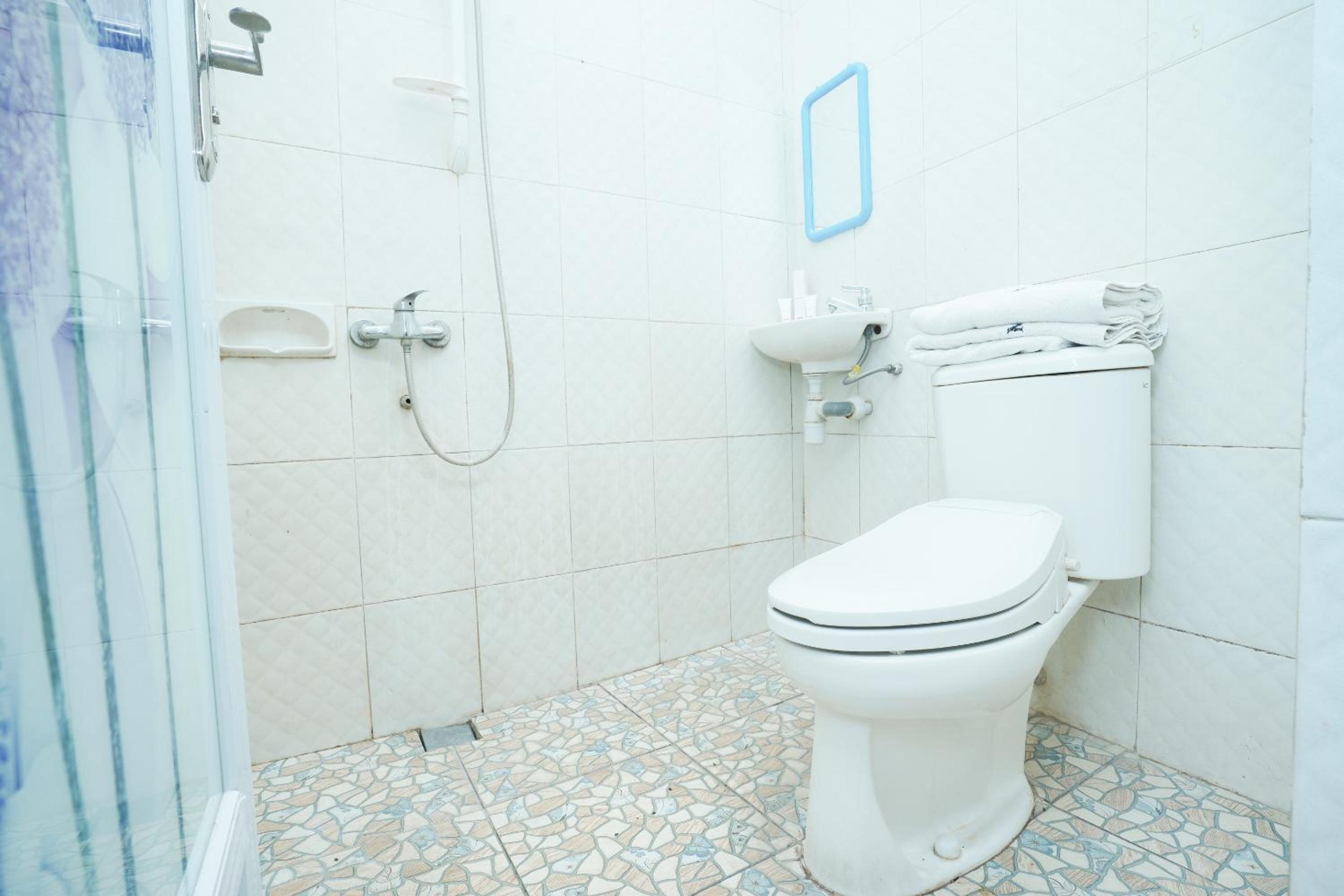 OYO 1239 Mojokerto Classic Homestay 23/41