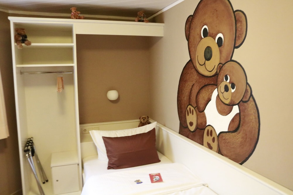 Teddybarenhotel & Restaurant Peterhof 15/50