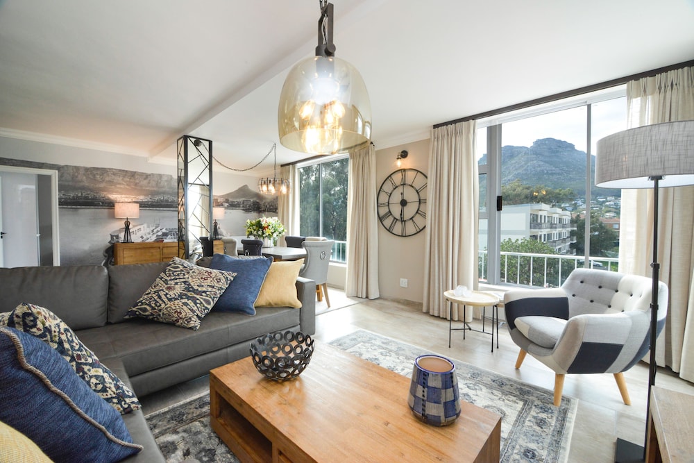 dk villas 2 The Boardwalk (Hout Bay) 27/50