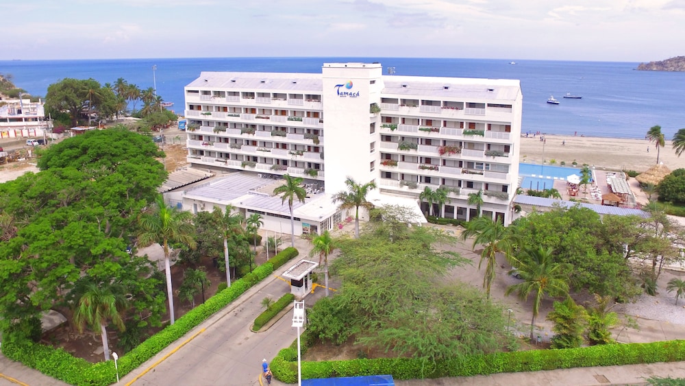 Hotel Tamaca Beach Resort in SANTA MARTA