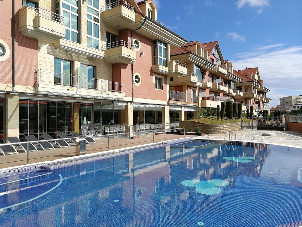 Maritimo Ris Hotel and Apartments 5/73