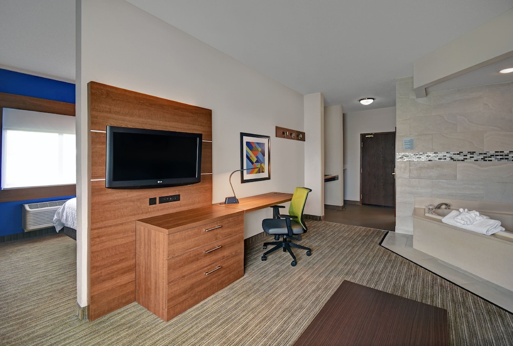 Holiday Inn Express Marshall 46/48