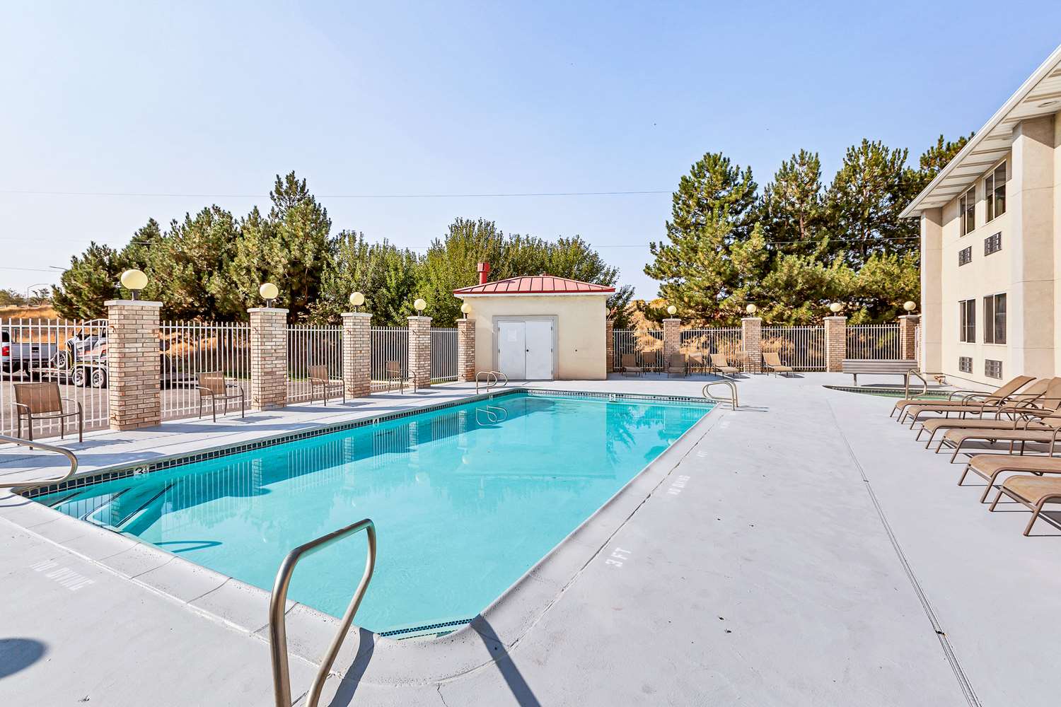 Americas Best Value Inn Cedar City 12/12