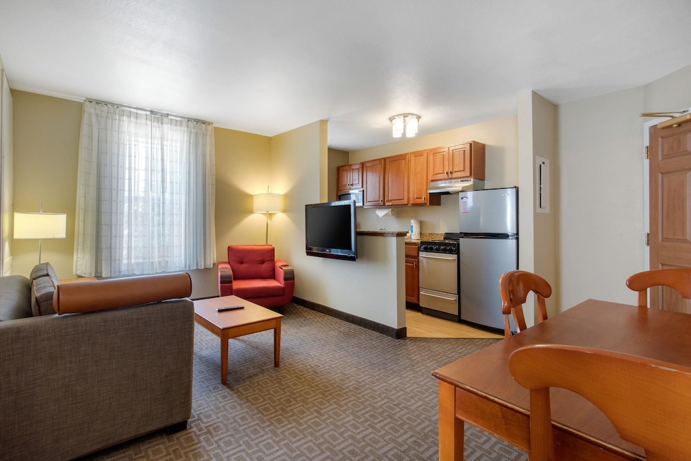 Suburban Studios Birmingham Homewood I-65 10/20