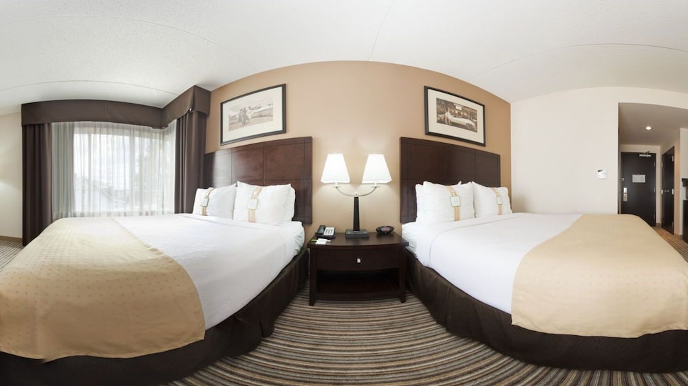 Holiday Inn Louisville Airport - Fair/Expo 22/57