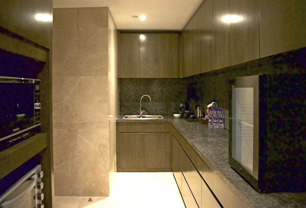 Hilton Zhoushan 35/70