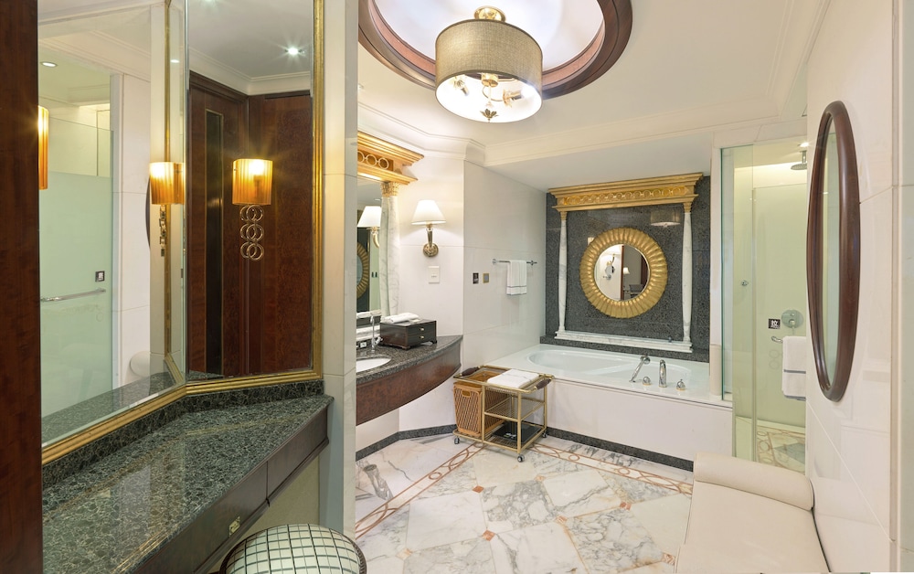 Regal Palace Hotel 24/51