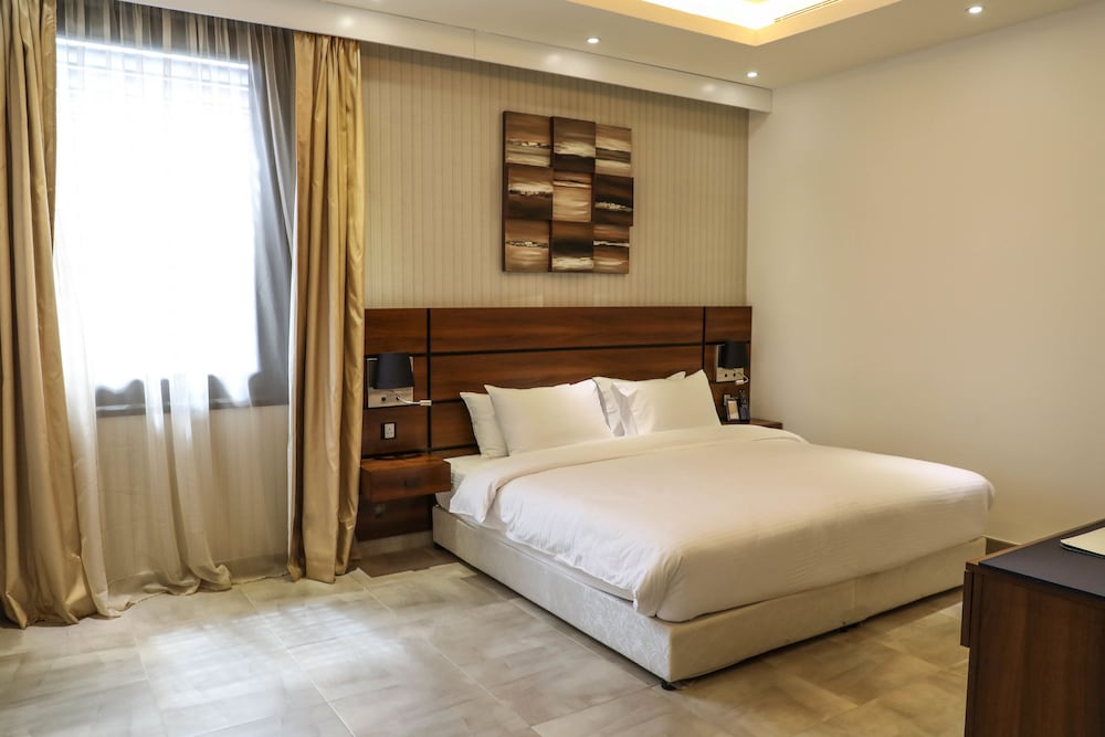 أجنحة كيو جدة باي إيوا(Q Suites Jeddah By Ewa) 14/35
