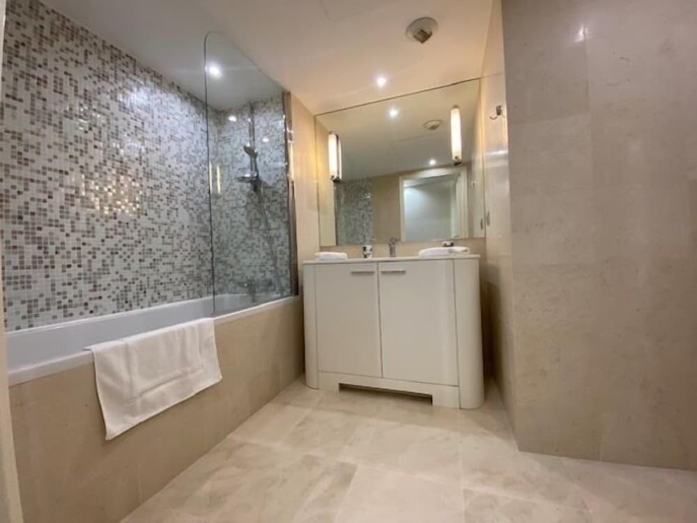 Carlton Riviera 50/50