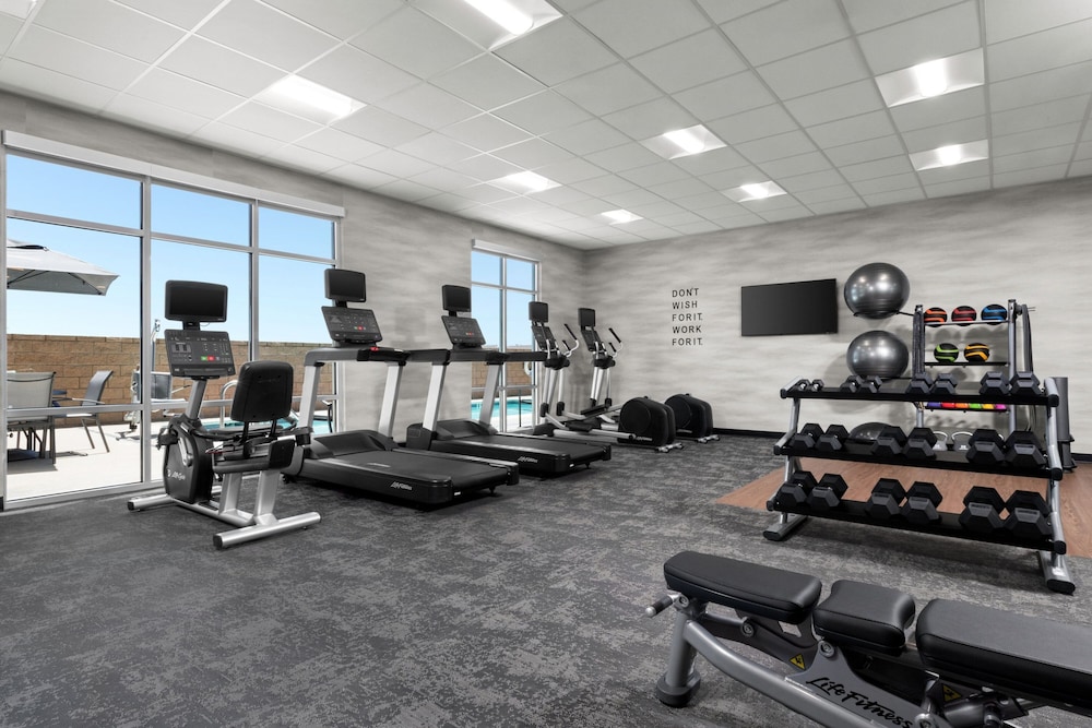 Fairfield Inn & Suites By Marriott Victorville 8/19