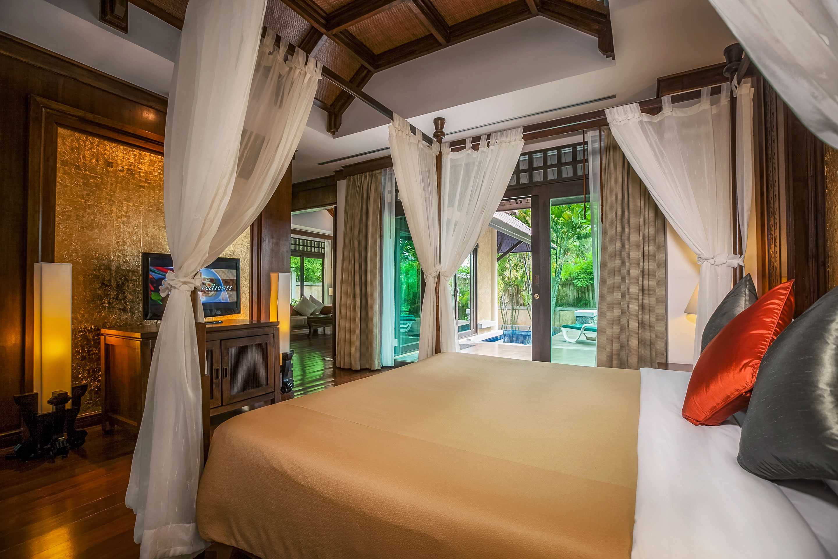Family Pool Villa Suite
