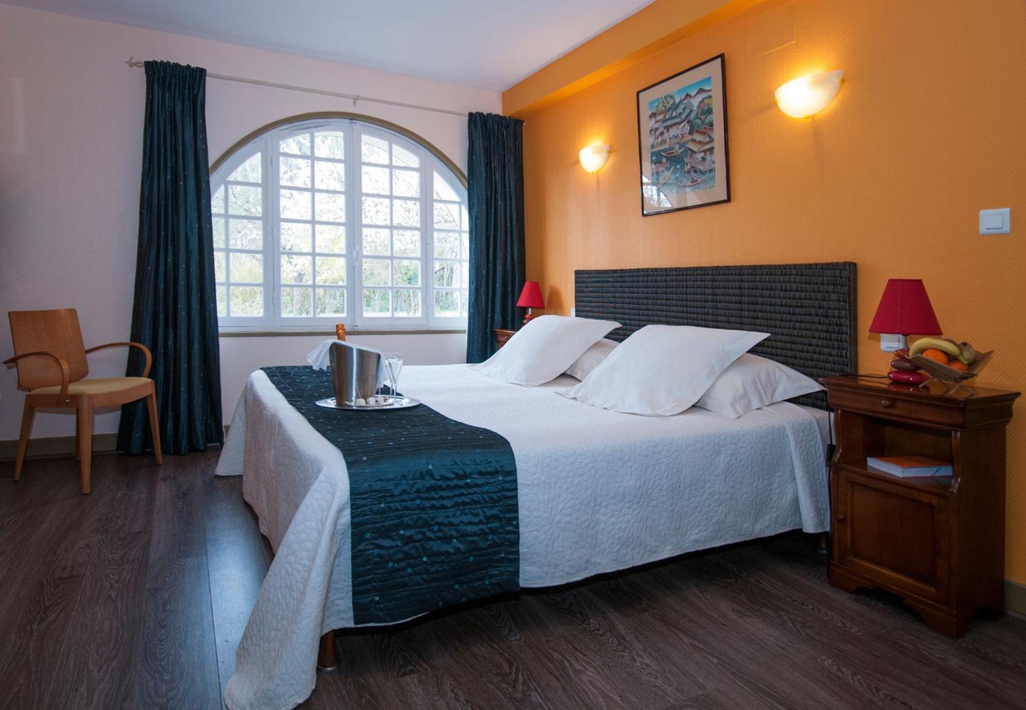 HOTEL LE COQ HARDI 11/51