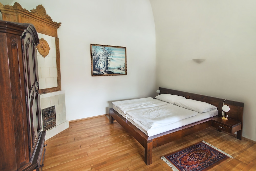 Arkada Hotel 16/56