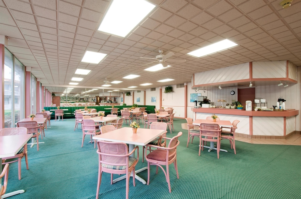 Americas Best Value Inn Ft. Worth Hurst 19/37