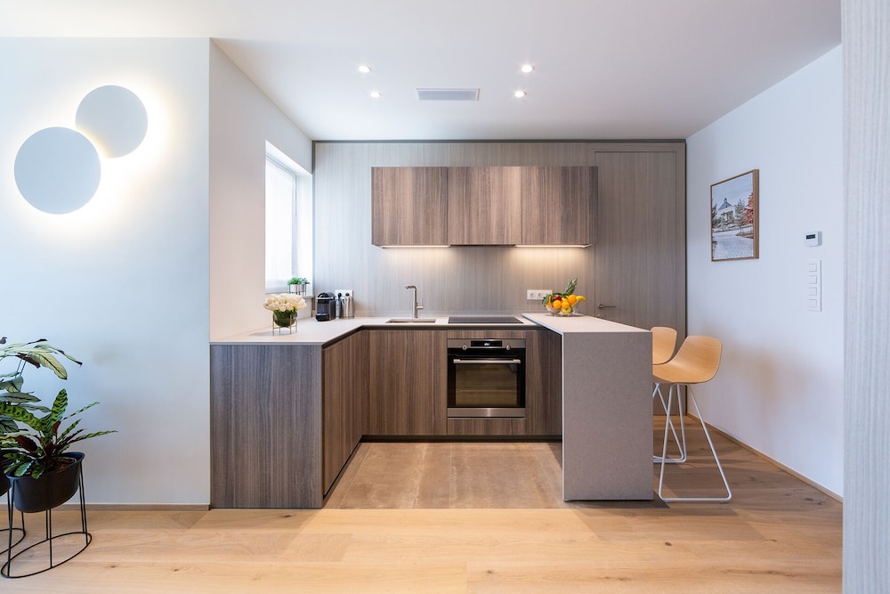 Central City Luxury Residence 4/50