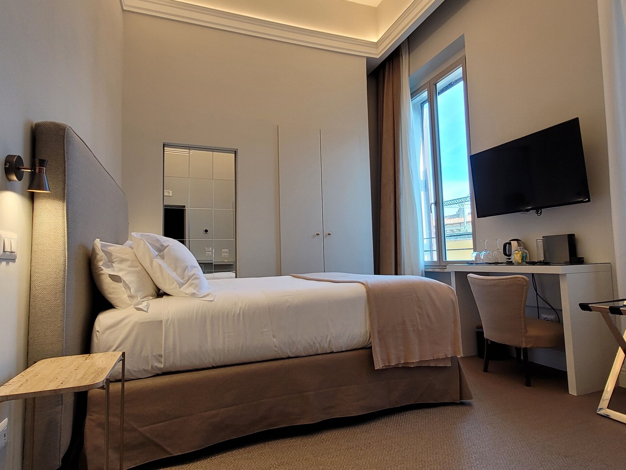 SUPERIOR, QUEEN BED, COURTYARD VIEW