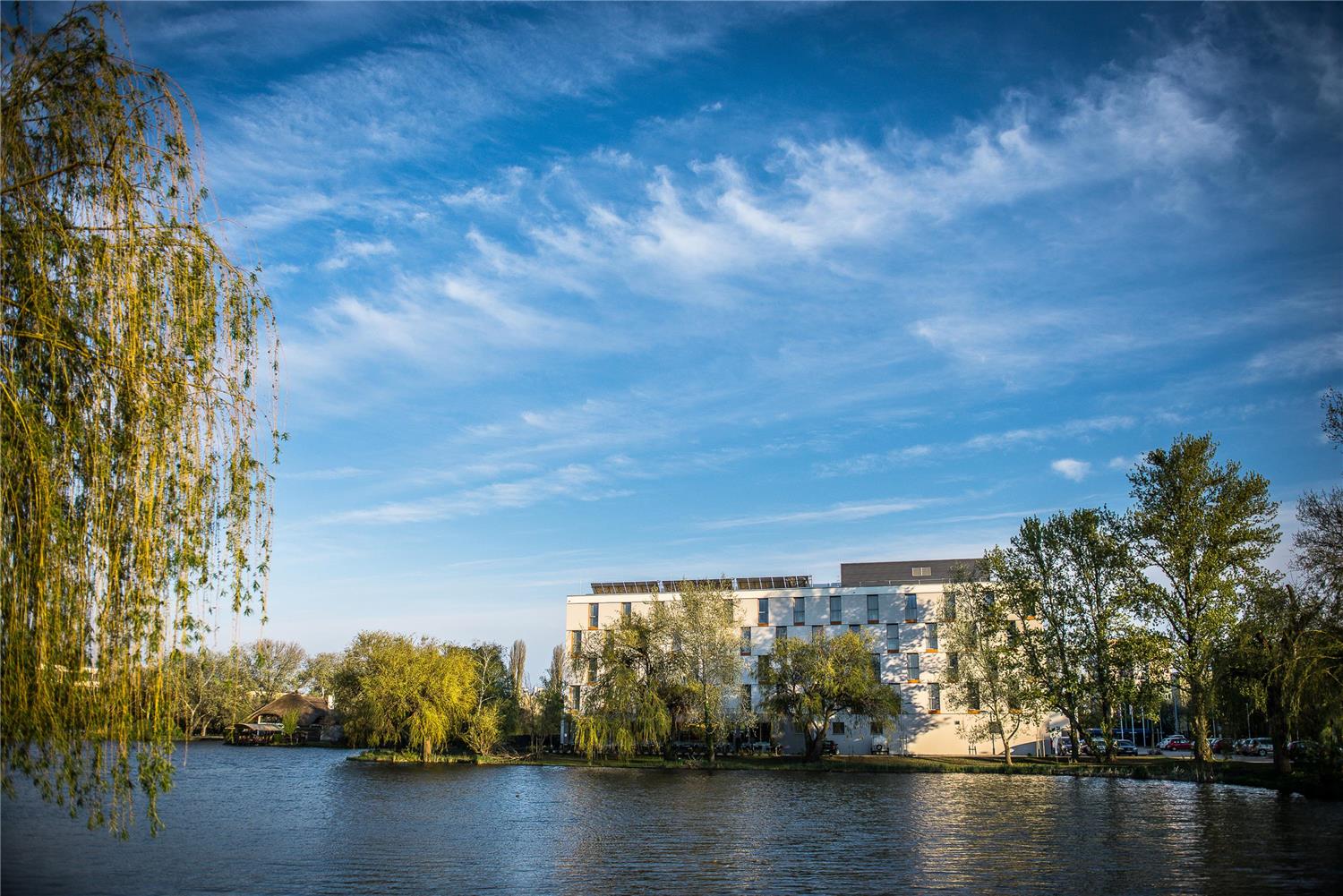 Best Western Plus Lakeside Hotel 1/58