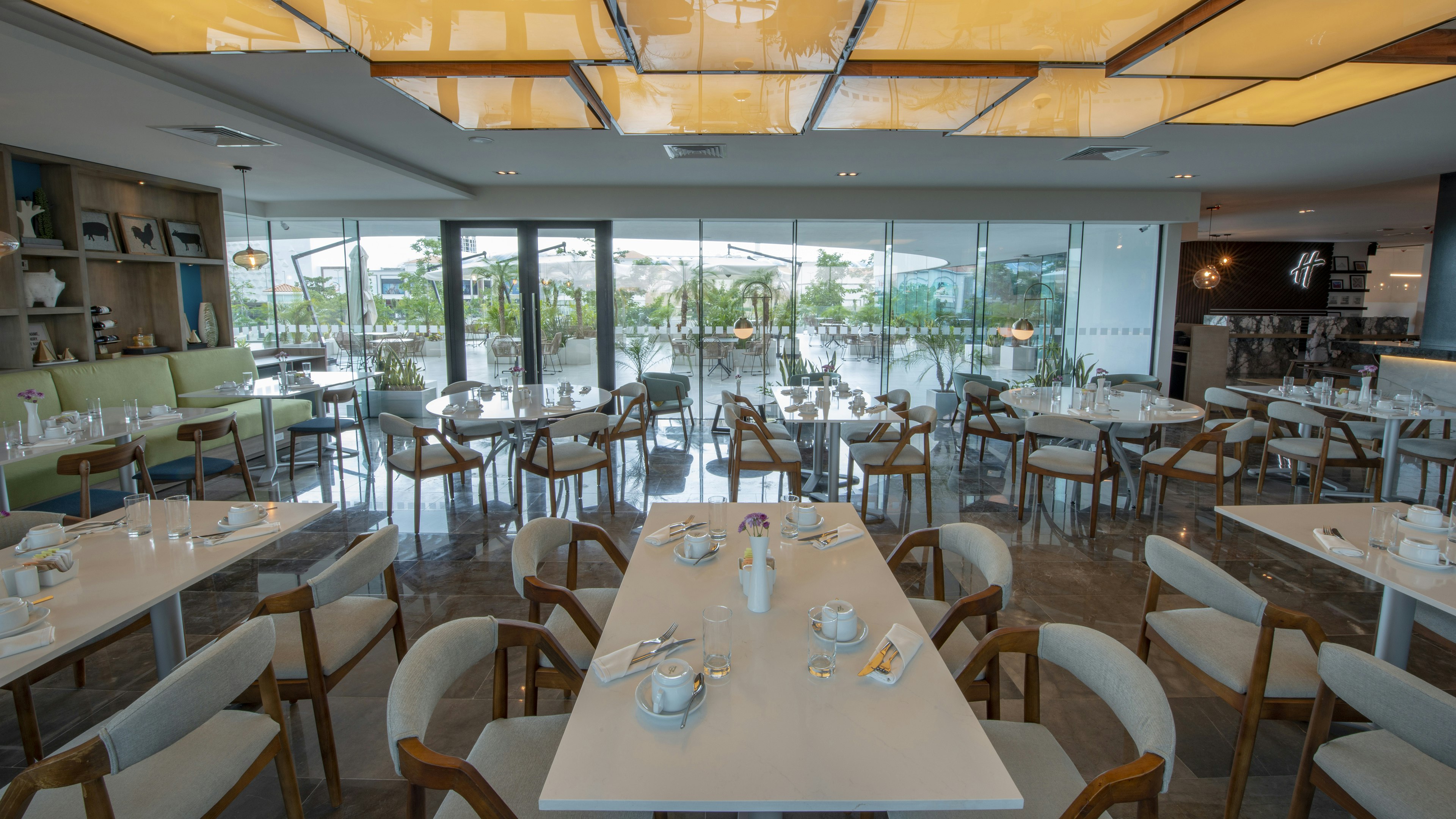 Holiday Inn and Suites Merida La Isla 20/34