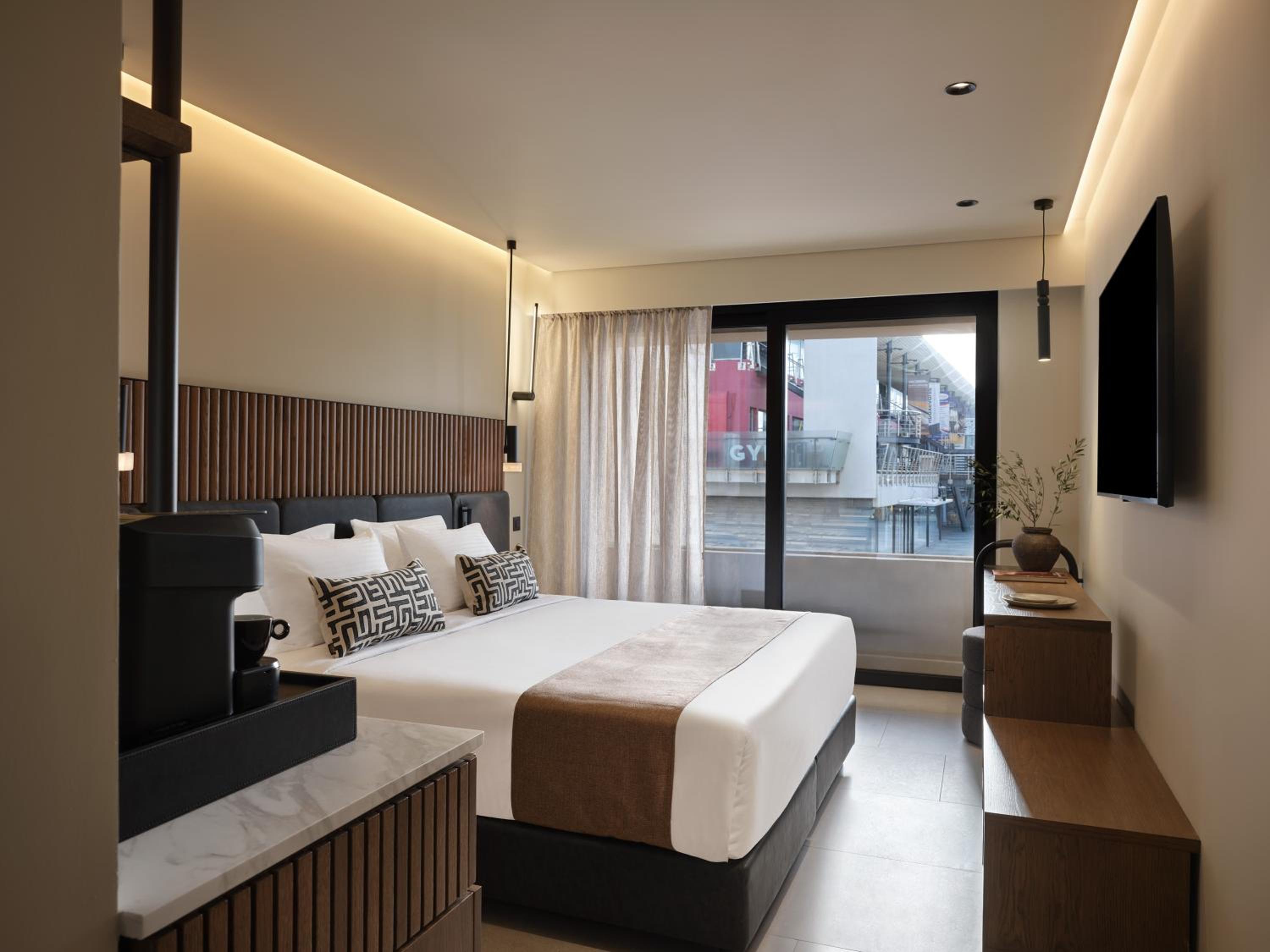 Cozy, City View