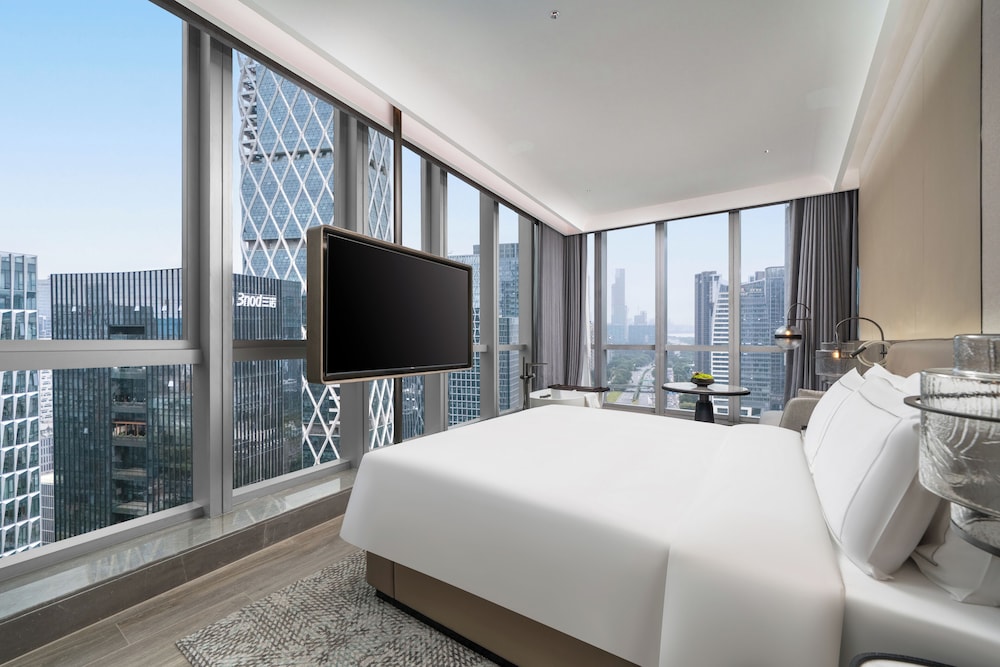UrCove by HYATT Shenzhen Bay Mixc 30/58