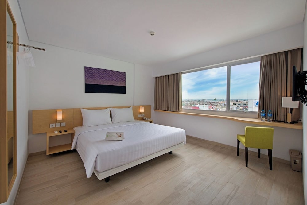 Whiz Hotel Sudirman Pekanbaru 12/36