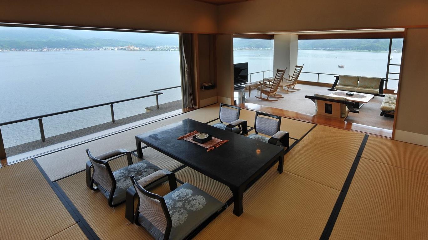 Semi Western, Style, Executive, Lake View, New Wing, Corner