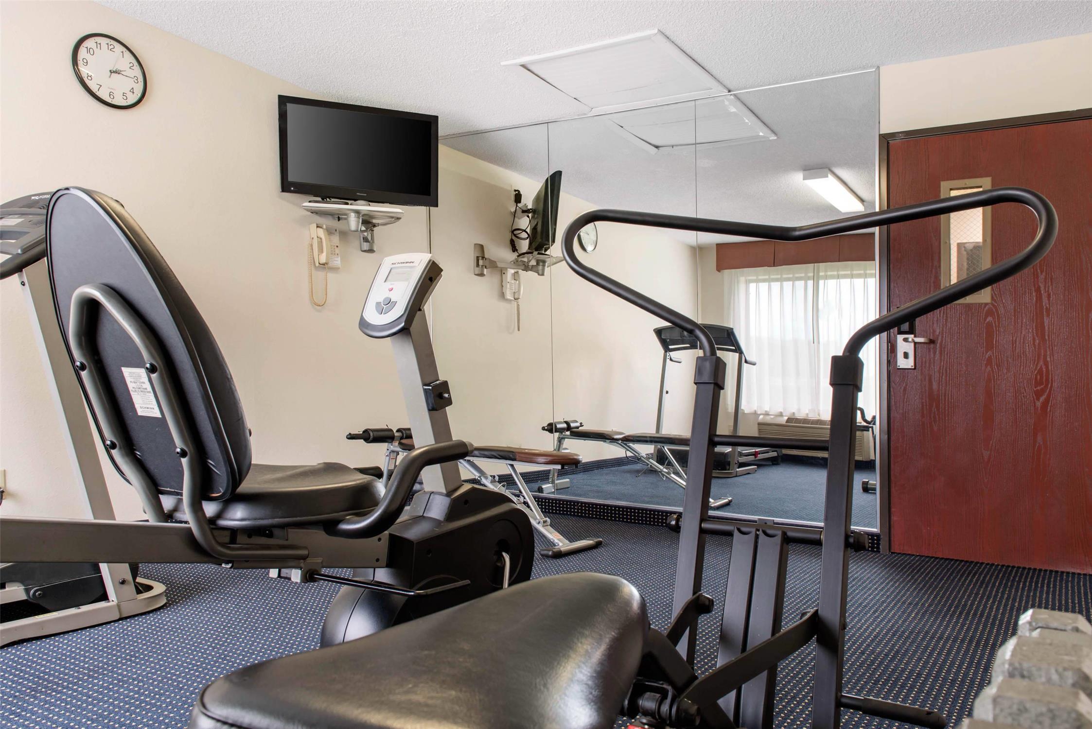 Quality Inn & Suites Anderson I-69 21/29