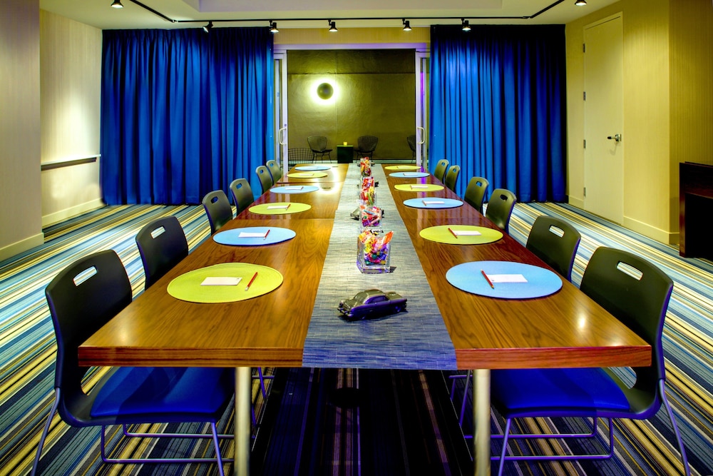 Aloft Leawood-Overland Park 29/38