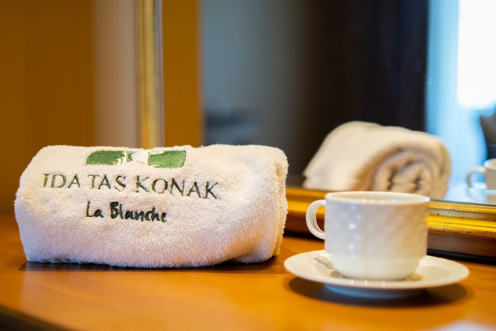 Ida Tas Konak 22/50